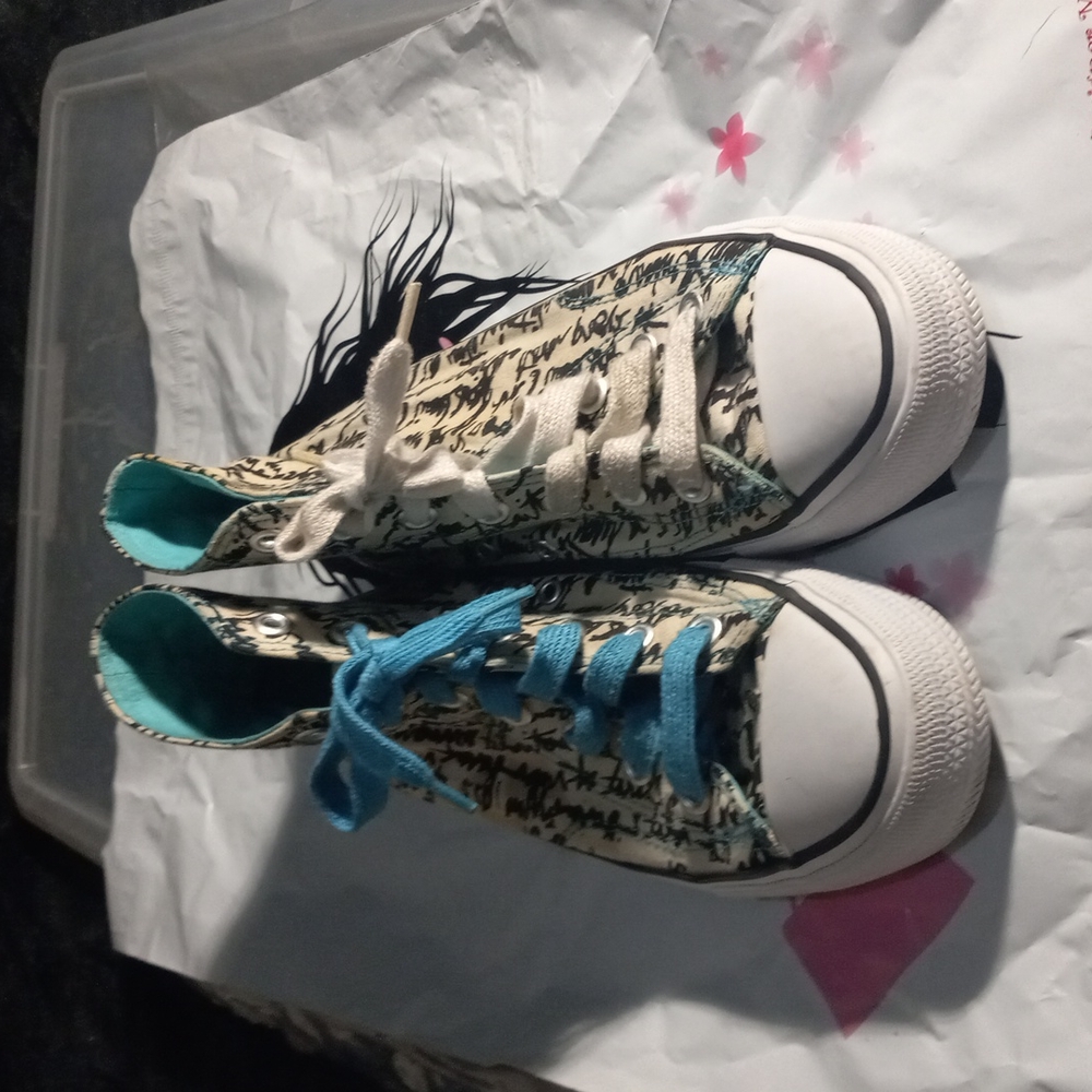 Airways sneakers size 7